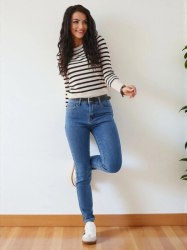 JEANS - DÁMSKÉ M / 38