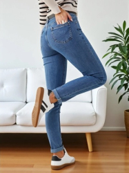 JEANS - DÁMSKÉ M / 38